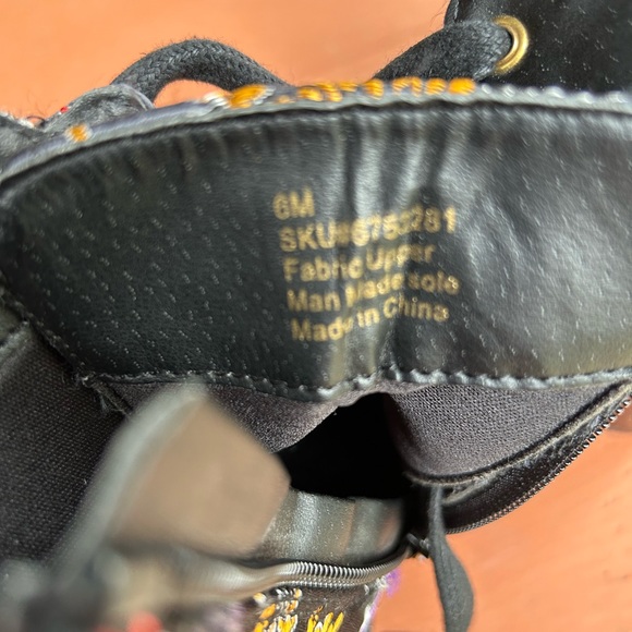 Diba floral ankle boots 3” combat boots buckle zipper sides. Black multi Color - Picture 7 of 7